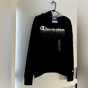 NWT Mens Champion hoodie, size M.
